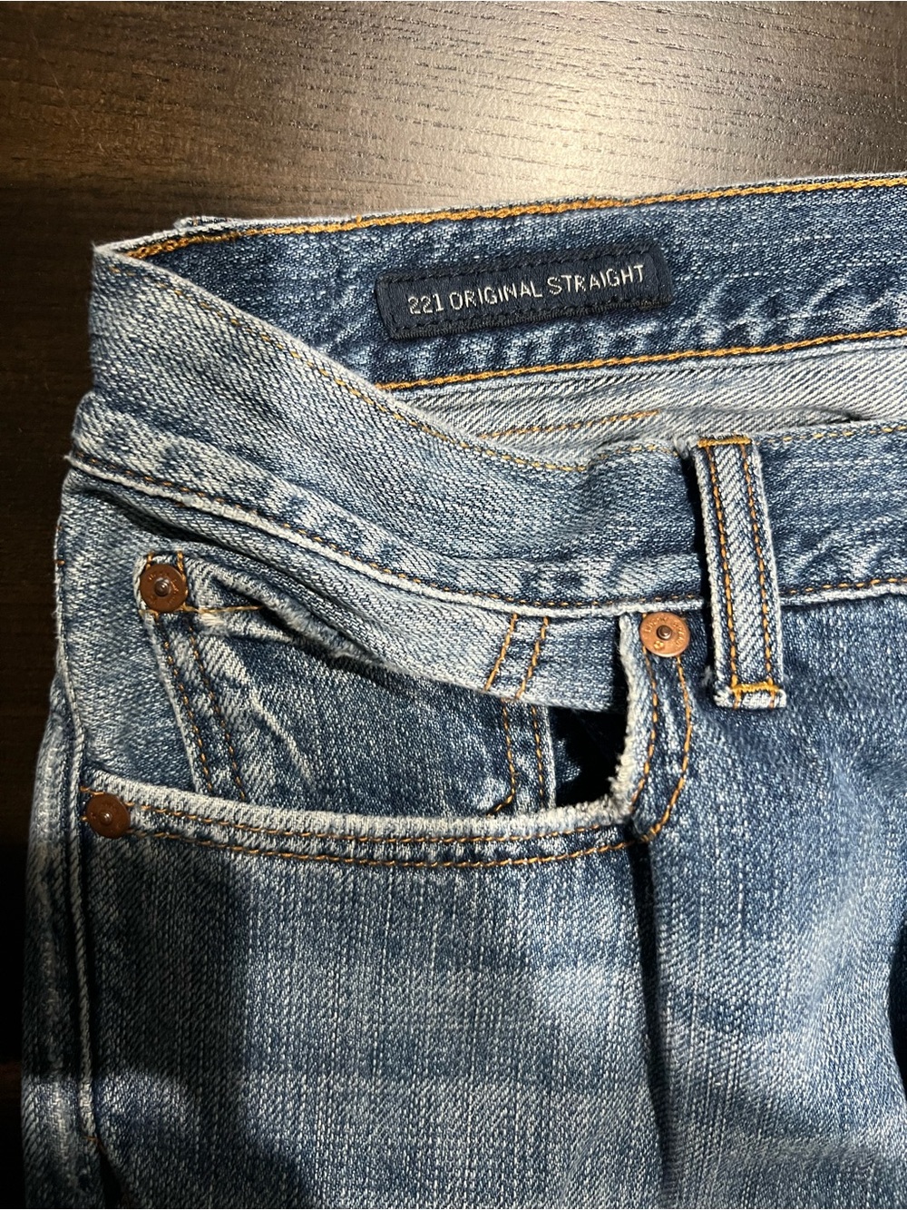 Lucky Brand Men's Blue Straight Light Wash Mid Rise Button Denim Jeans 33x30 - Picture 3 of 5